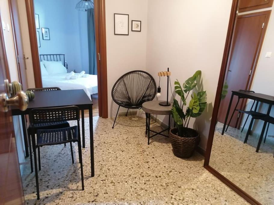 Διαμέρισμα Minimal Varnava Square - Kallimarmaro Area *